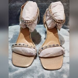 Badgley Mischka Hosana sz 9 1/2